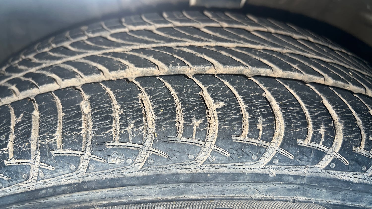 Used 2021 Maruti Suzuki Wagon R ZXi 1.2 Petrol Manual tyres LEFT FRONT TYRE TREAD VIEW