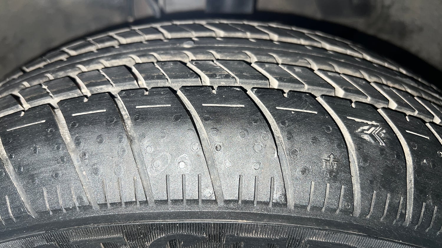 Used 2025 Tata Tiago XE CNG Cng Manual tyres LEFT FRONT TYRE TREAD VIEW