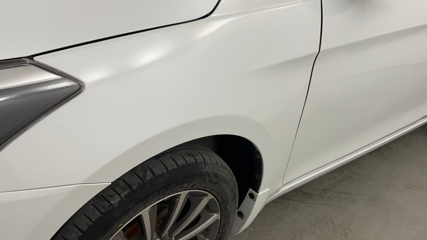 Used 2019 Maruti Suzuki Ciaz Alpha Hybrid 1.5 Petrol Manual dents MINOR SCRATCH
