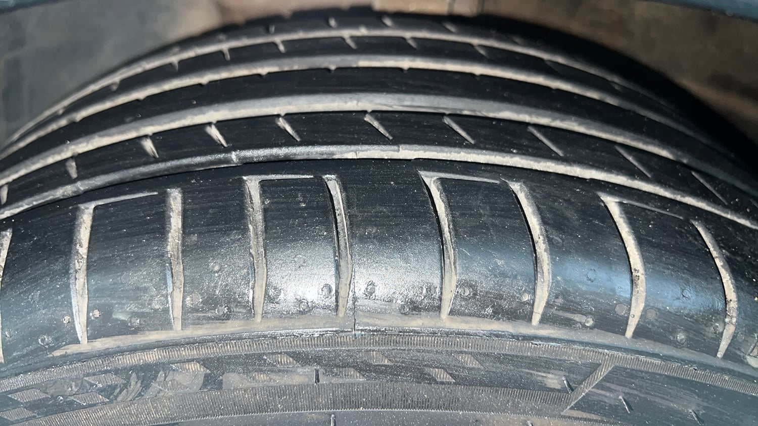 Used 2025 Hyundai Verna SX 1.5 Petrol MT Petrol Manual tyres LEFT FRONT TYRE TREAD VIEW
