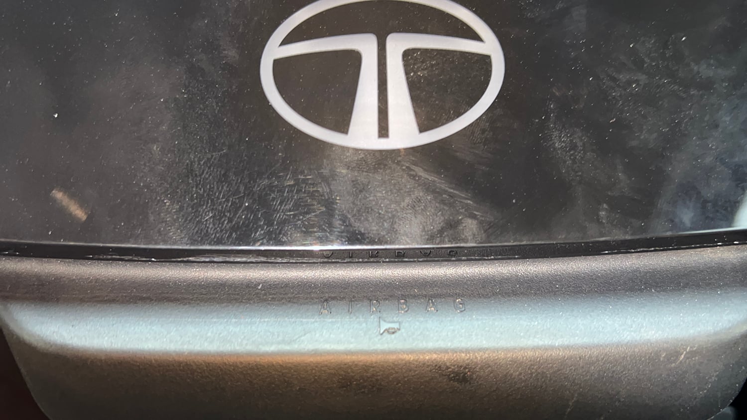 Used 2024 Tata Nexon Pure (S) 1.2 Petrol 6AMT Petrol Automatic top_features Airbags
