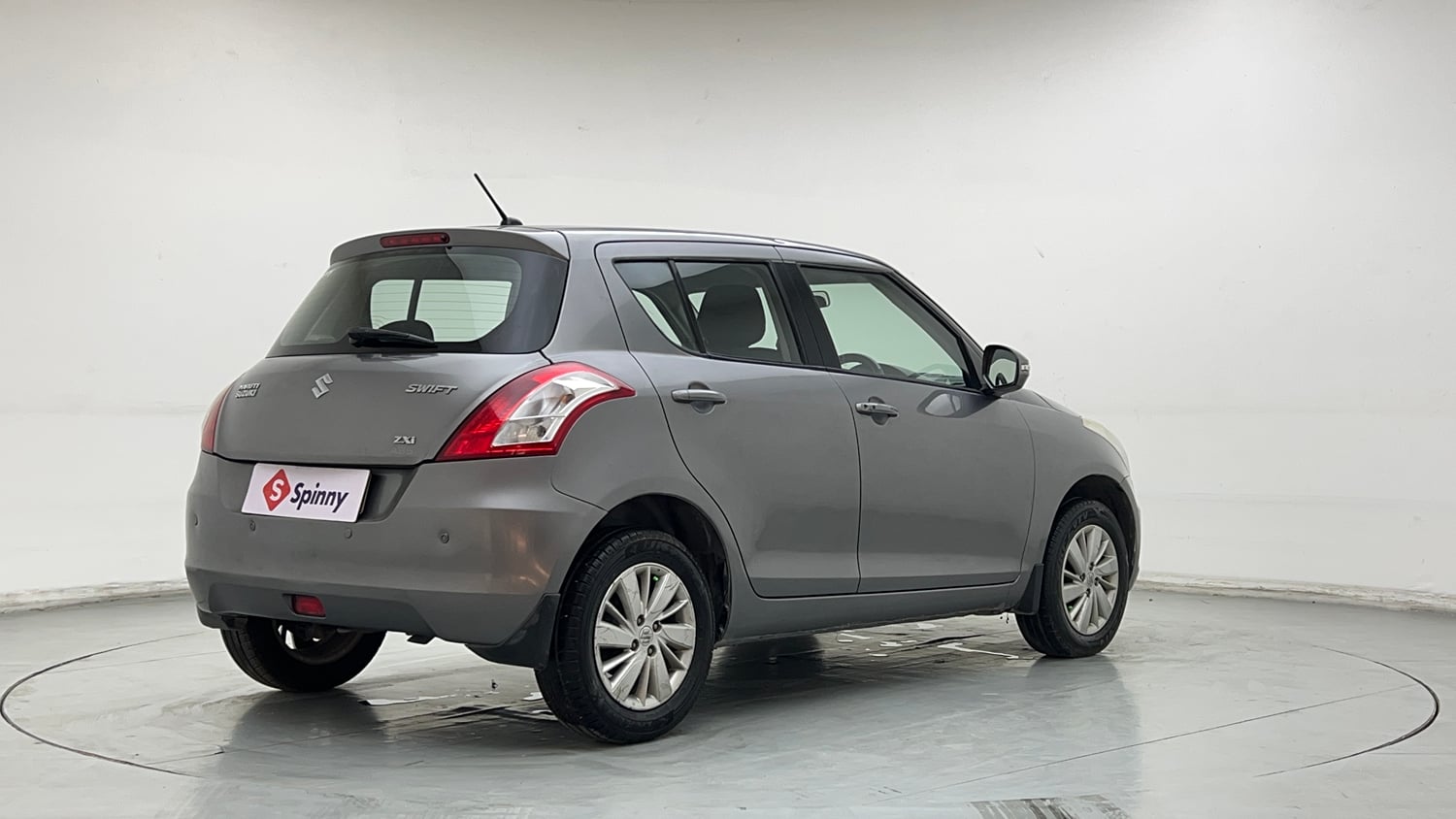 Used 2015 Maruti Suzuki Swift ZXi Petrol Manual exterior RIGHT REAR CORNER VIEW