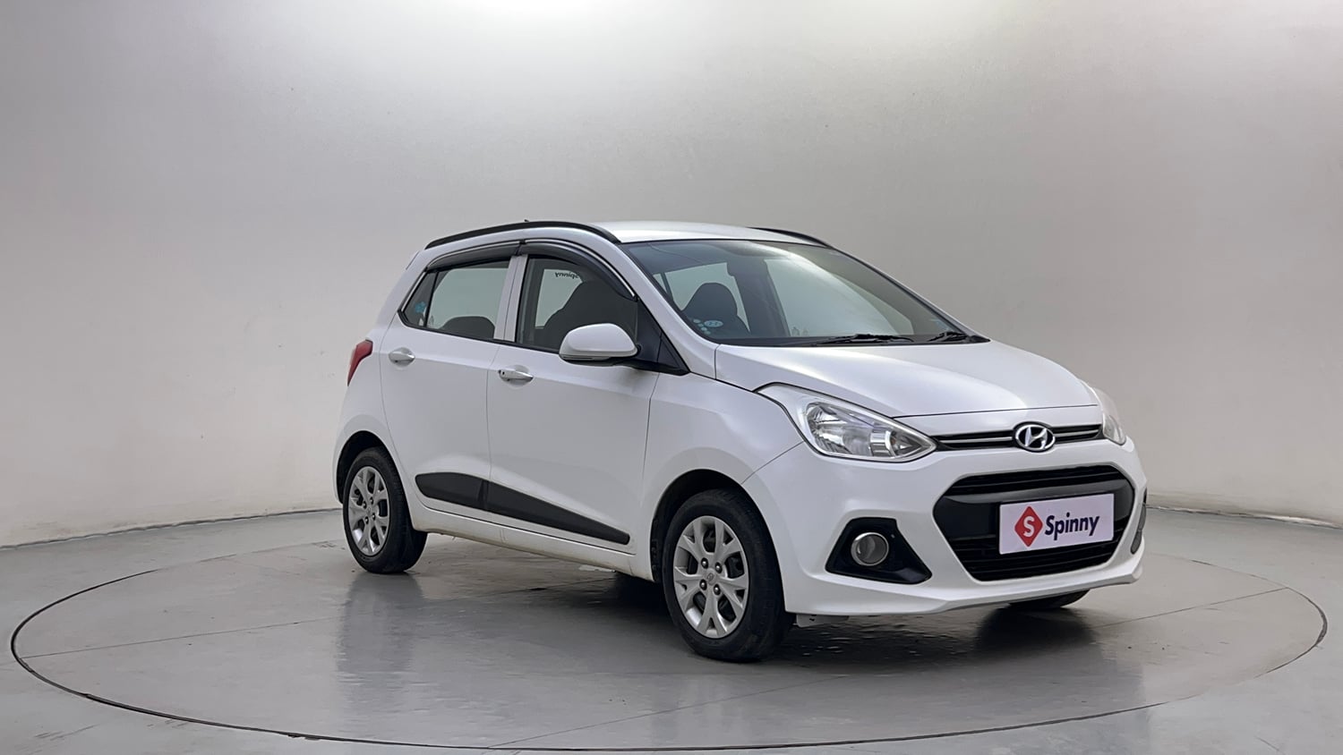 Used 2014 Hyundai Grand i10 Sportz 1.2 Kappa VTVT Petrol Manual exterior RIGHT FRONT CORNER VIEW