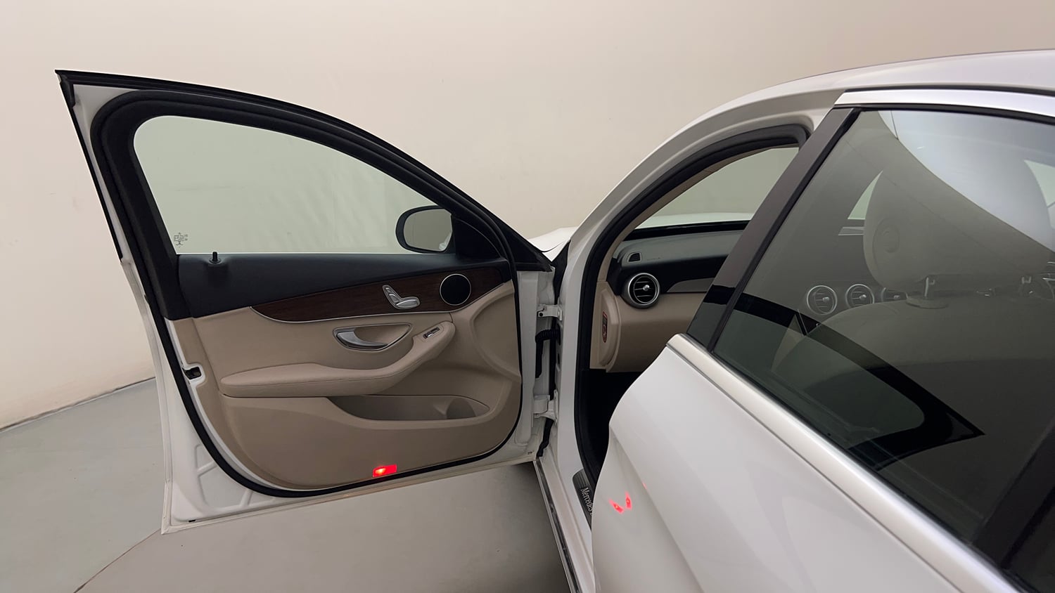 Used 2019 Mercedes-Benz C-Class C 220d Progressive Diesel Automatic interior LEFT FRONT DOOR OPEN VIEW