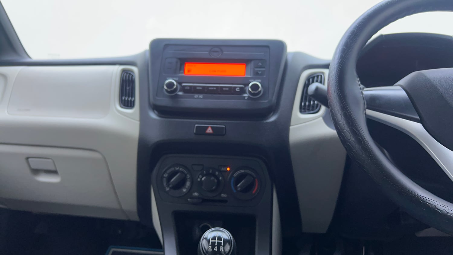 Used 2023 Maruti Suzuki Wagon R VXI 1.0 Petrol Manual interior MUSIC SYSTEM & AC CONTROL VIEW