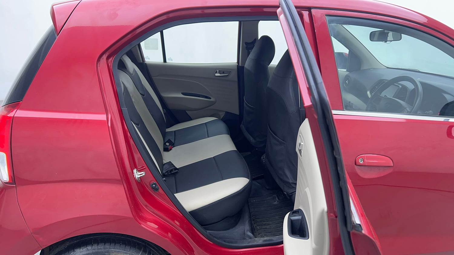 Used 2019 Hyundai Santro Sportz Petrol Manual interior RIGHT SIDE REAR DOOR CABIN VIEW