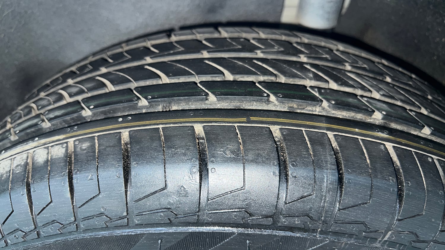 Used 2021 Ford EcoSport Titanium 1.5L Ti-VCT Petrol Manual tyres LEFT REAR TYRE TREAD VIEW