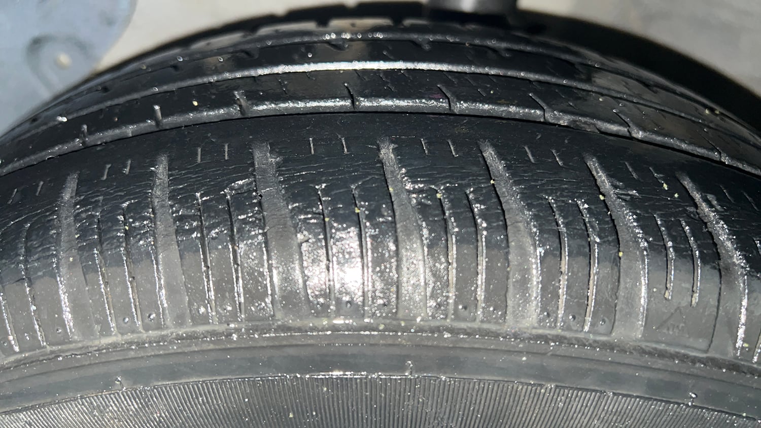 Used 2016 Hyundai Grand i10 Sportz 1.2 Kappa VTVT Petrol Manual tyres LEFT FRONT TYRE TREAD VIEW
