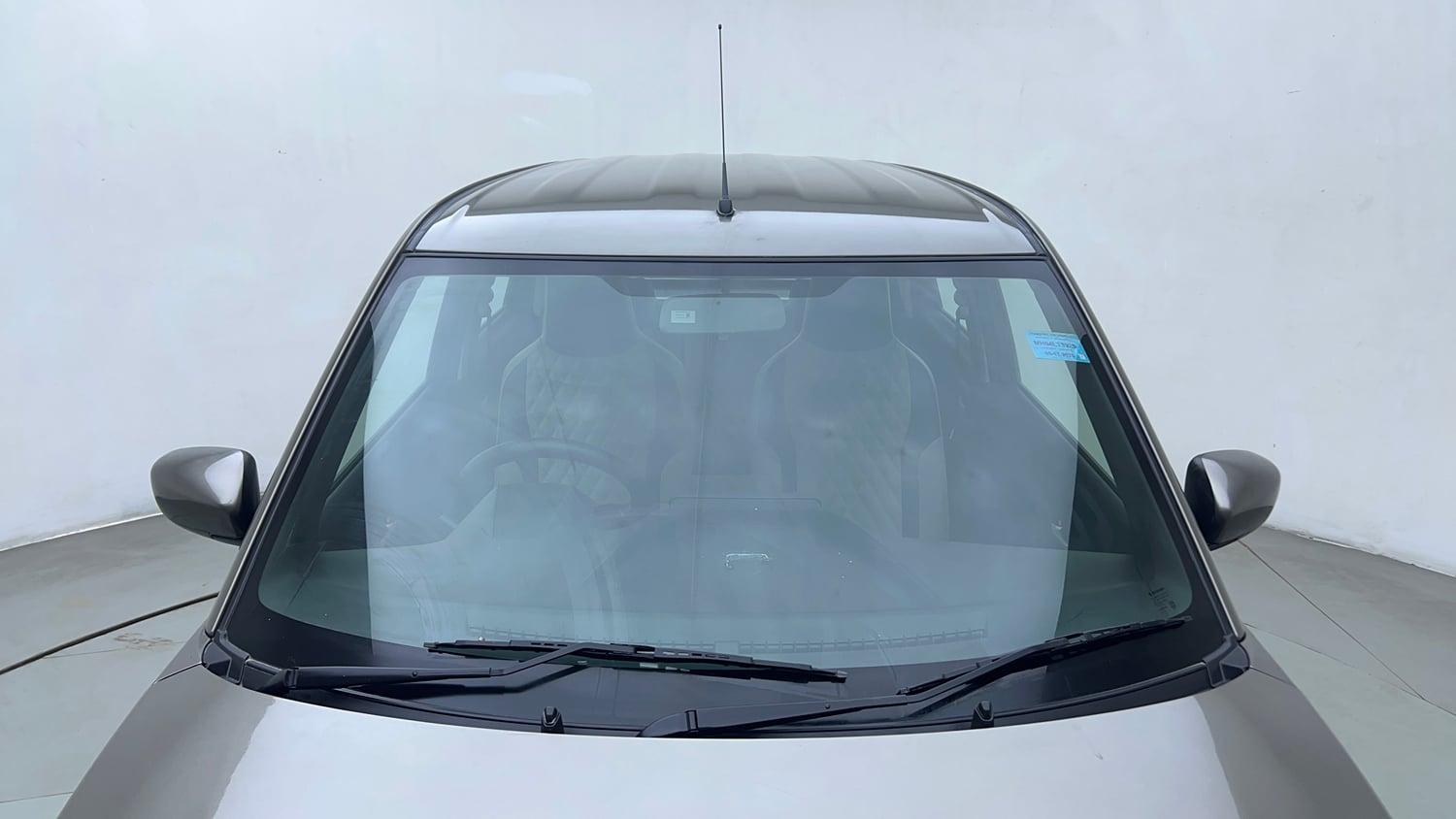 Used 2023 Maruti Suzuki Wagon R VXI 1.0 Petrol Manual exterior FRONT WINDSHIELD VIEW