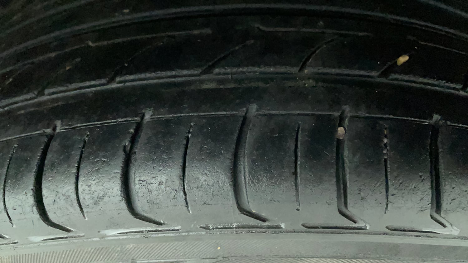 Used 2018 Hyundai Verna SX (O) 1.6 VTVT AT Petrol Automatic tyres LEFT REAR TYRE TREAD VIEW