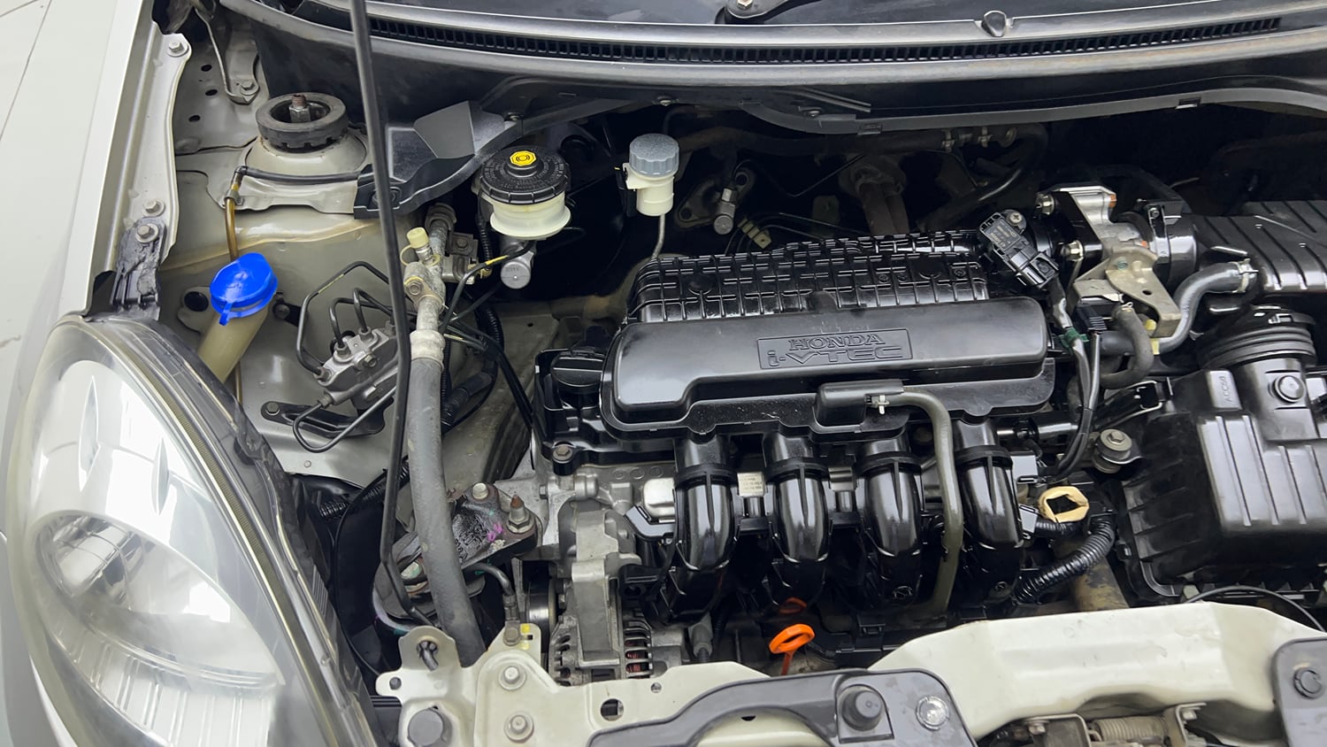 Used 2013 Honda Brio V MT Petrol Manual engine ENGINE RIGHT SIDE VIEW
