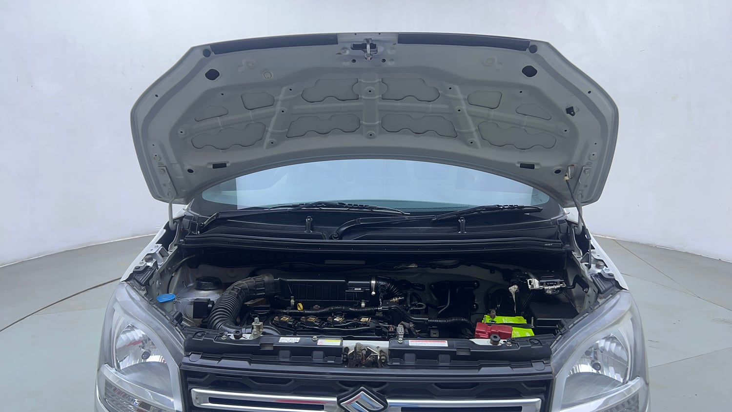 Used 2021 Maruti Suzuki Wagon R ZXi 1.2 Petrol Manual engine ENGINE & BONNET OPEN FRONT VIEW