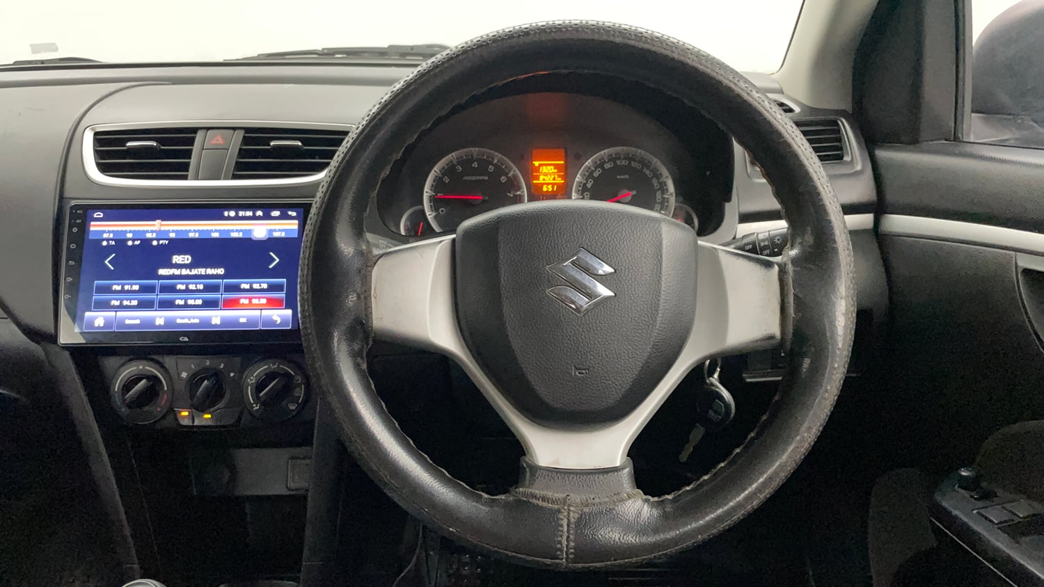 Used 2015 Maruti Suzuki Swift VXi Petrol Manual interior STEERING VIEW