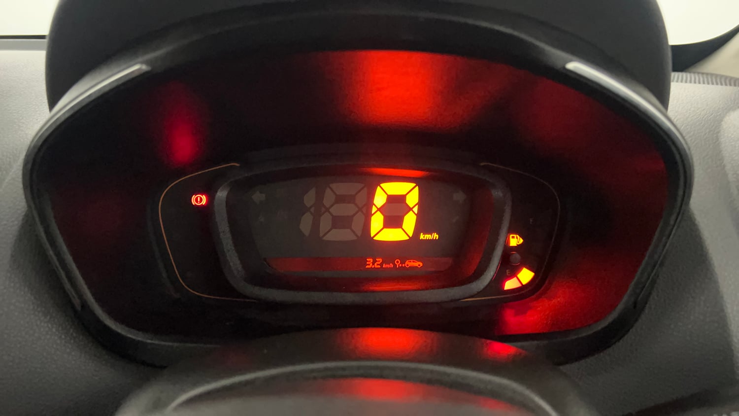 Used 2017 Renault Kwid RXT (O) 1.0 SCE Edition Petrol Manual interior CLUSTERMETER VIEW
