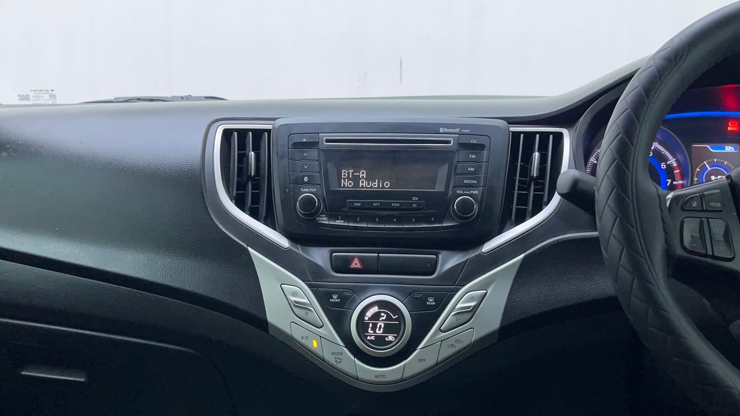 Used 2017 Maruti Suzuki Baleno Zeta 1.2 AT Petrol Automatic interior MUSIC SYSTEM & AC CONTROL VIEW