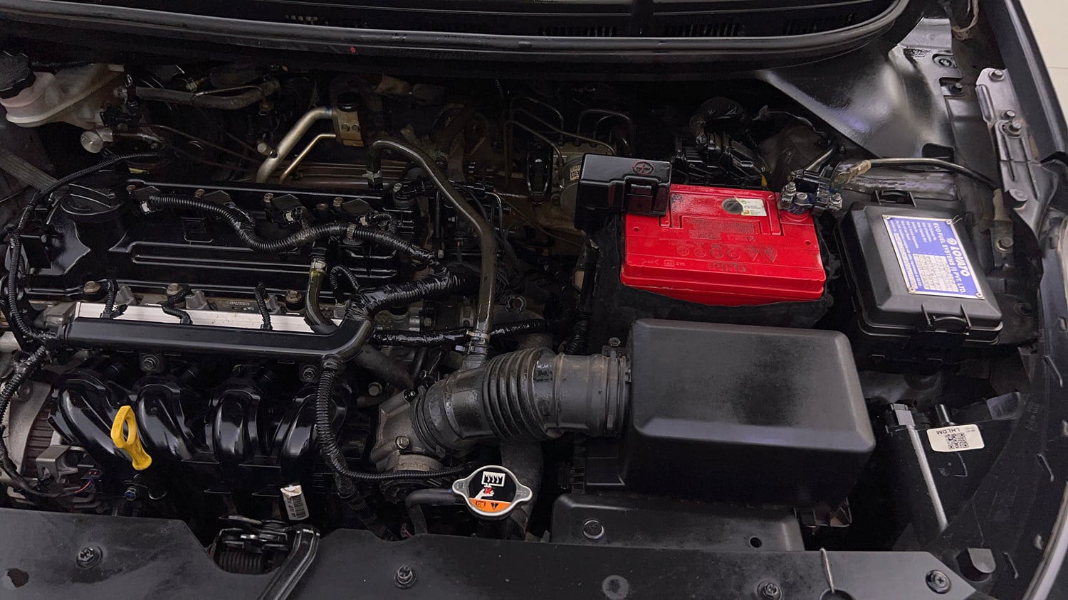 Used 2019 Hyundai Elite i20 Magna Plus 1.2 + CNG (Outside Fitted) Petrol Manual engine ENGINE LEFT SIDE VIEW