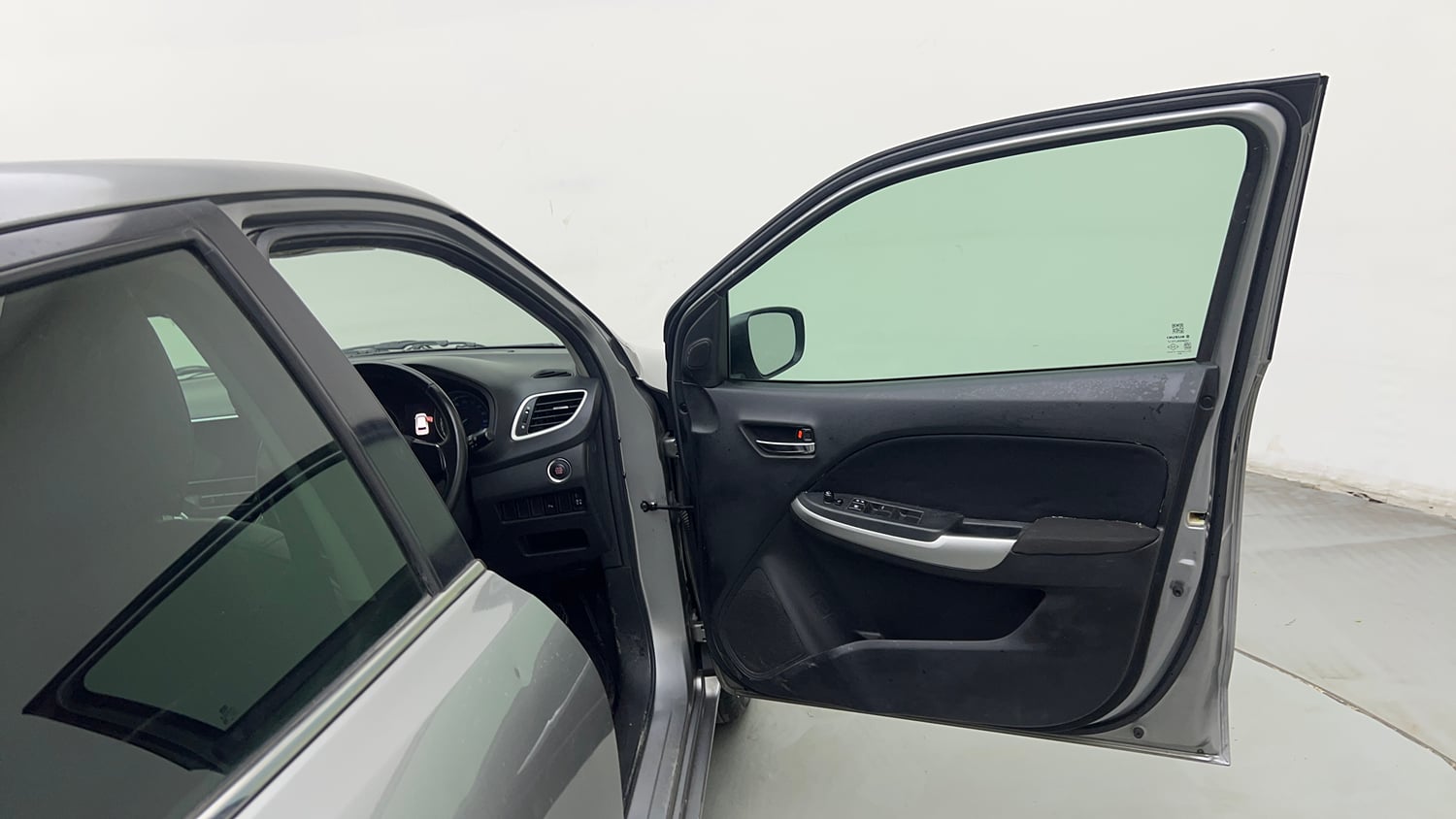 Used 2017 Maruti Suzuki Baleno Alpha 1.2 Petrol Manual interior RIGHT FRONT DOOR OPEN VIEW