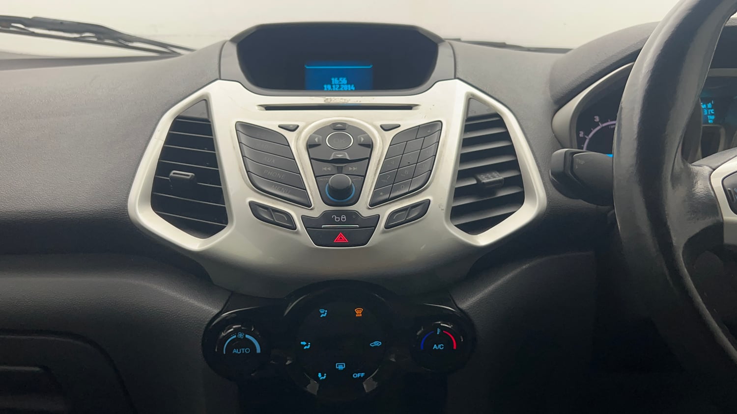 Used 2015 Ford EcoSport Titanium 1.0 Ecoboost (Opt) Petrol Manual interior MUSIC SYSTEM & AC CONTROL VIEW