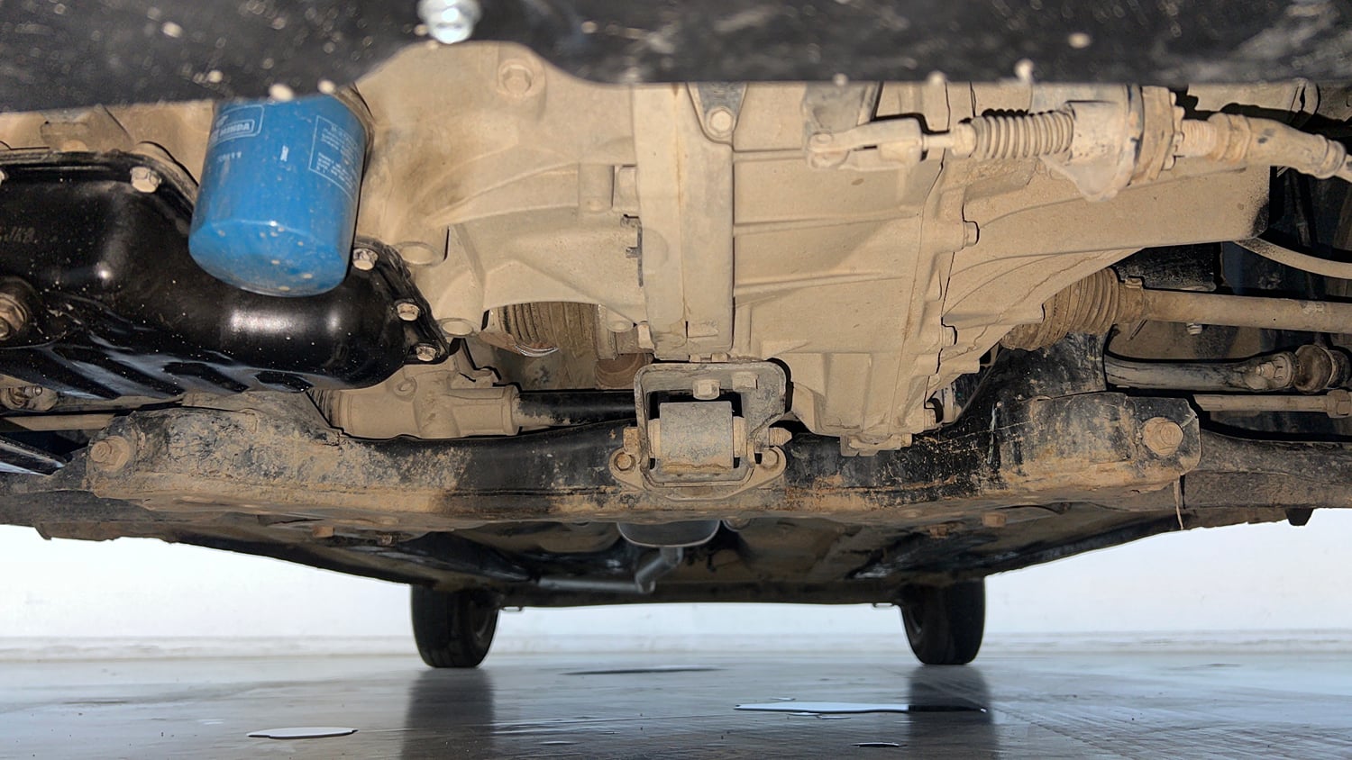 Used 2016 Hyundai Grand i10 Sportz 1.2 Kappa VTVT Petrol Manual extra FRONT LEFT UNDERBODY VIEW