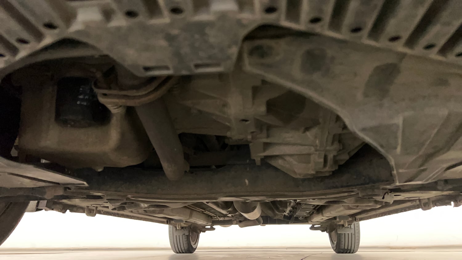 Used 2019 Maruti Suzuki Ciaz Alpha Hybrid 1.5 Petrol Manual extra FRONT LEFT UNDERBODY VIEW