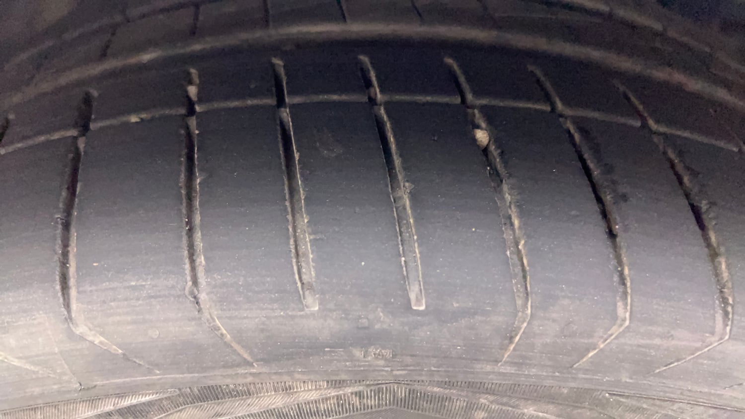 Used 2019 Mercedes-Benz C-Class C 220d Progressive Diesel Automatic tyres LEFT FRONT TYRE TREAD VIEW
