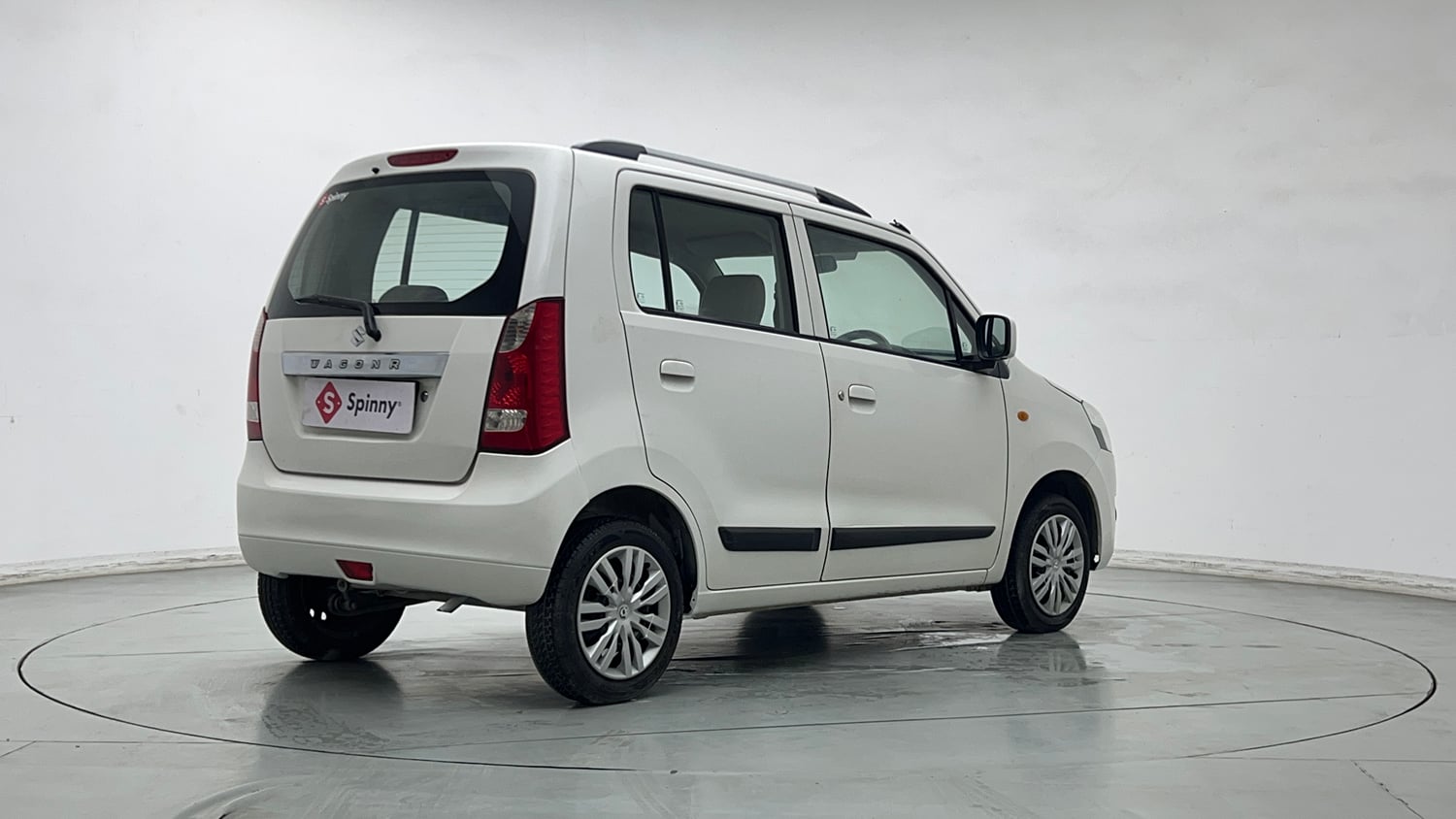 Used 2015 Maruti Suzuki Wagon R VXI Petrol Manual exterior RIGHT REAR CORNER VIEW