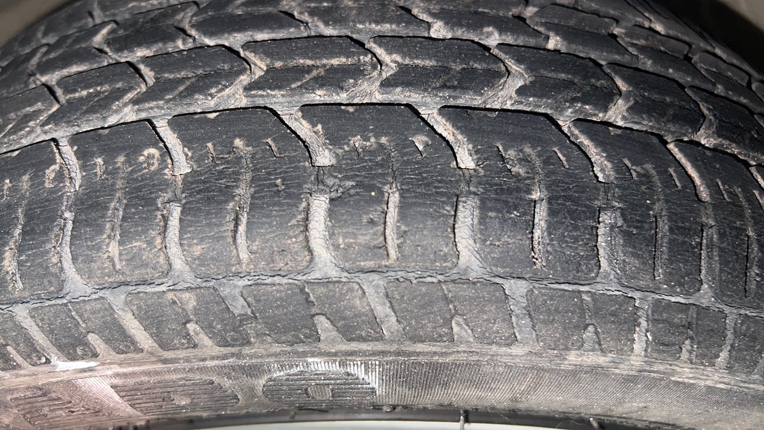 Used 2019 Maruti Suzuki Alto K10 VXi AMT Petrol Automatic tyres LEFT FRONT TYRE TREAD VIEW
