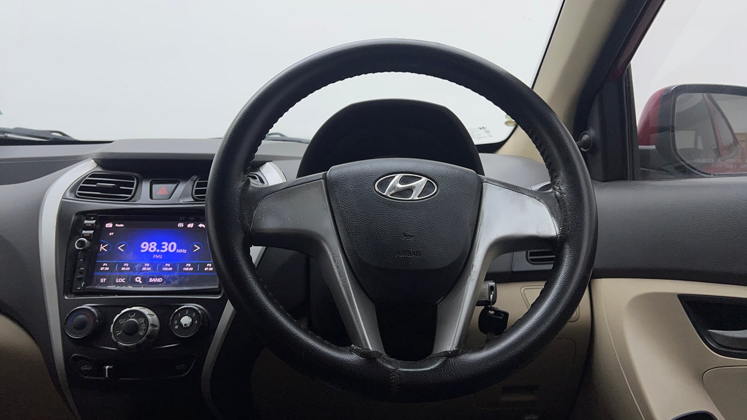 Used 2014 Hyundai Eon Sportz Petrol Manual interior STEERING VIEW