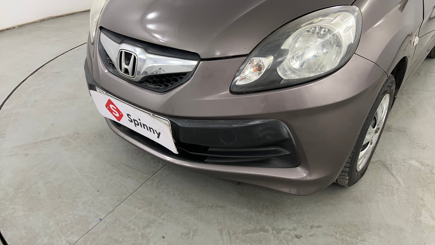 Used 2015 Honda Brio S MT Petrol Manual dents MINOR SCRATCH