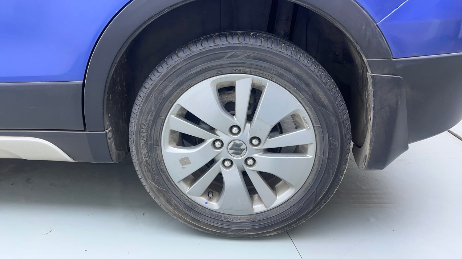 Used 2016 Maruti Suzuki S-Cross Alpha 1.3 Diesel Manual tyres LEFT REAR TYRE RIM VIEW
