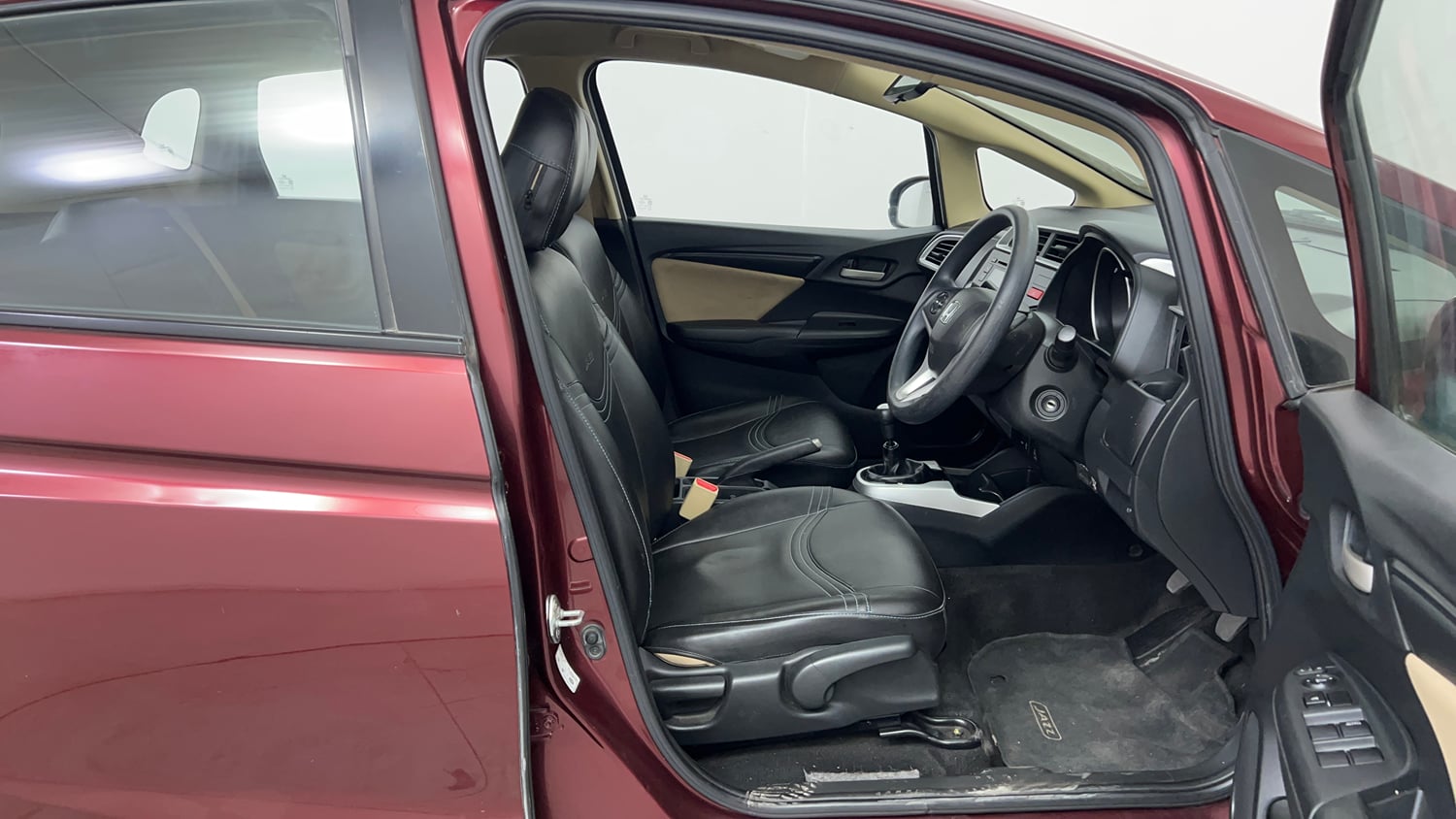 Used 2015 Honda Jazz SV Petrol Petrol Manual interior RIGHT SIDE FRONT DOOR CABIN VIEW