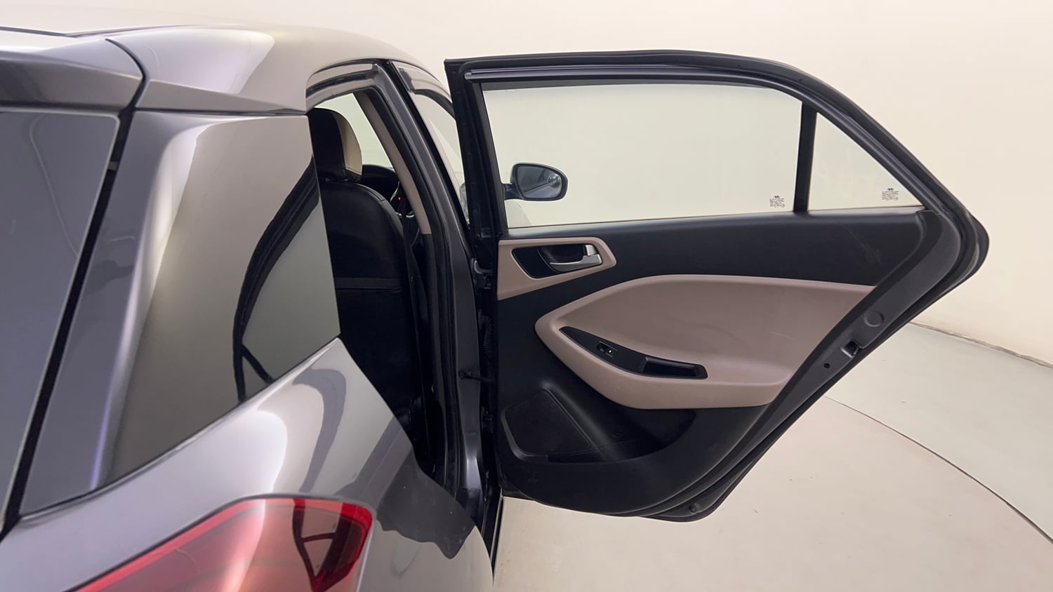 Used 2019 Hyundai Elite i20 Magna Plus 1.2 + CNG (Outside Fitted) Petrol Manual interior RIGHT REAR DOOR OPEN VIEW