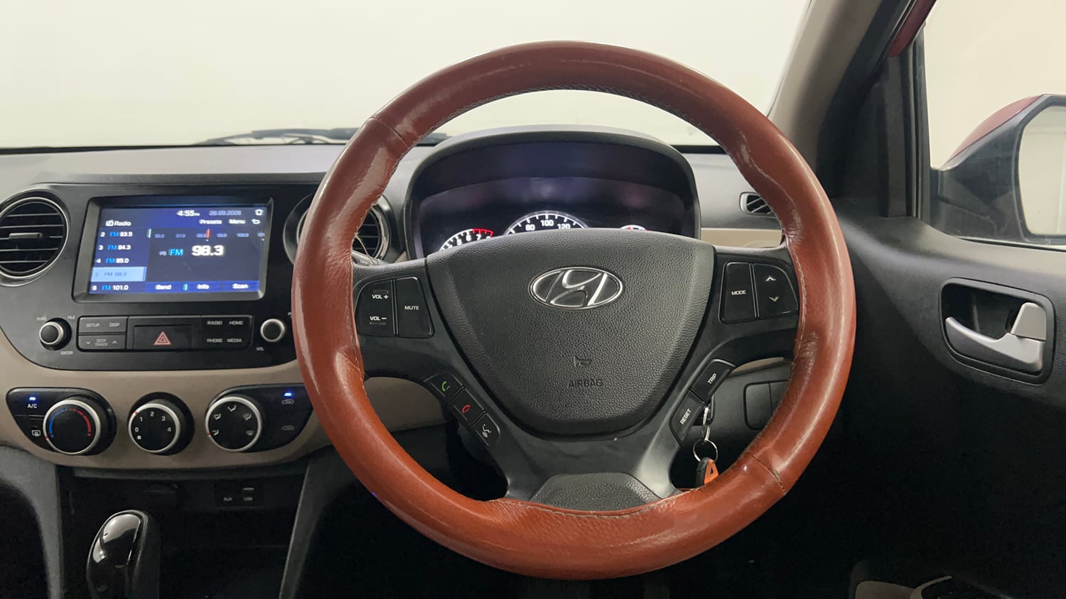 Used 2017 Hyundai Grand i10 Sportz (O) AT 1.2 Kappa VTVT Petrol Automatic interior STEERING VIEW