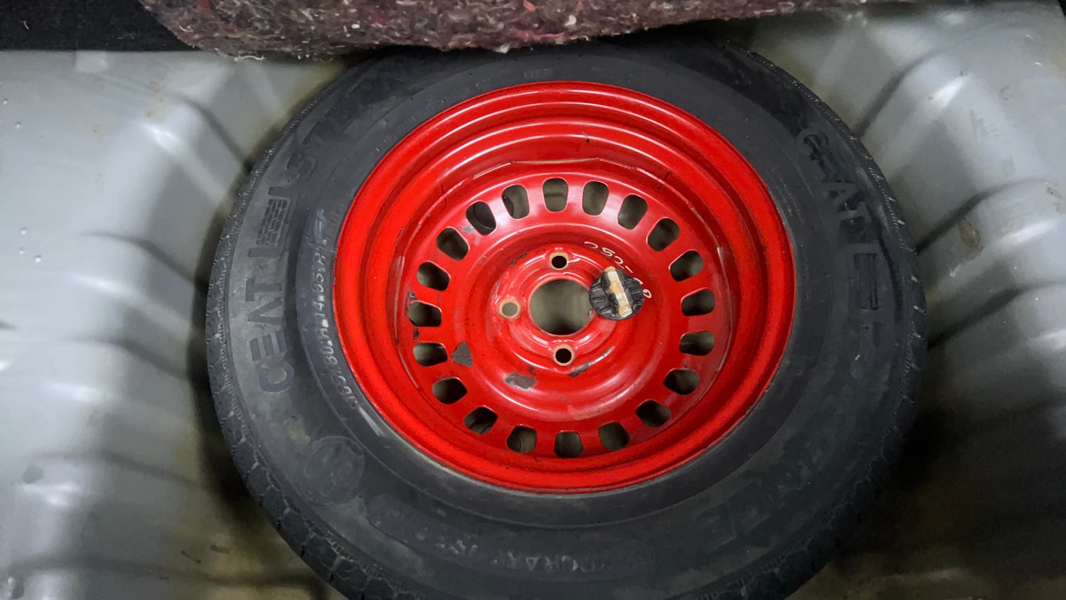 Used 2023 Renault Kiger RXZ AMT Petrol Automatic tyres SPARE TYRE VIEW