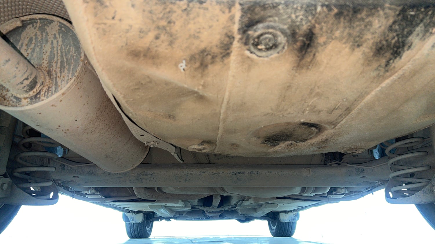 Used 2018 Skoda Rapid Ambition 1.6 MPI AT Petrol Automatic extra REAR UNDERBODY VIEW (TAKEN FROM REAR)