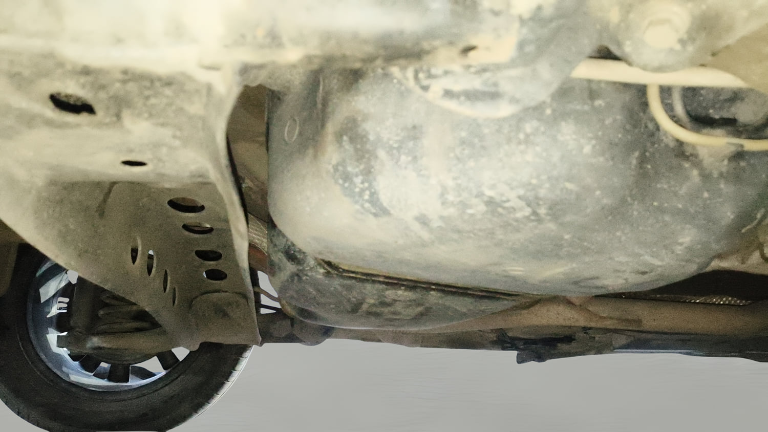 Used 2022 Skoda Slavia Style 1.0L TSI MT Petrol Manual extra REAR RIGHT UNDERBODY VIEW
