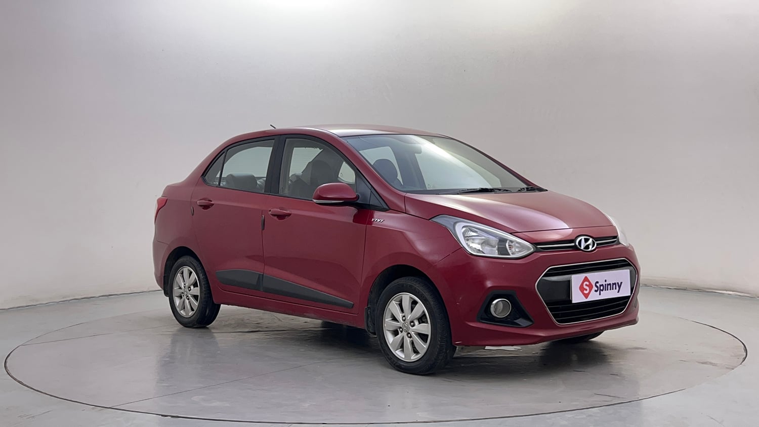 Used 2014 Hyundai Xcent S 1.2 Petrol Manual exterior RIGHT FRONT CORNER VIEW