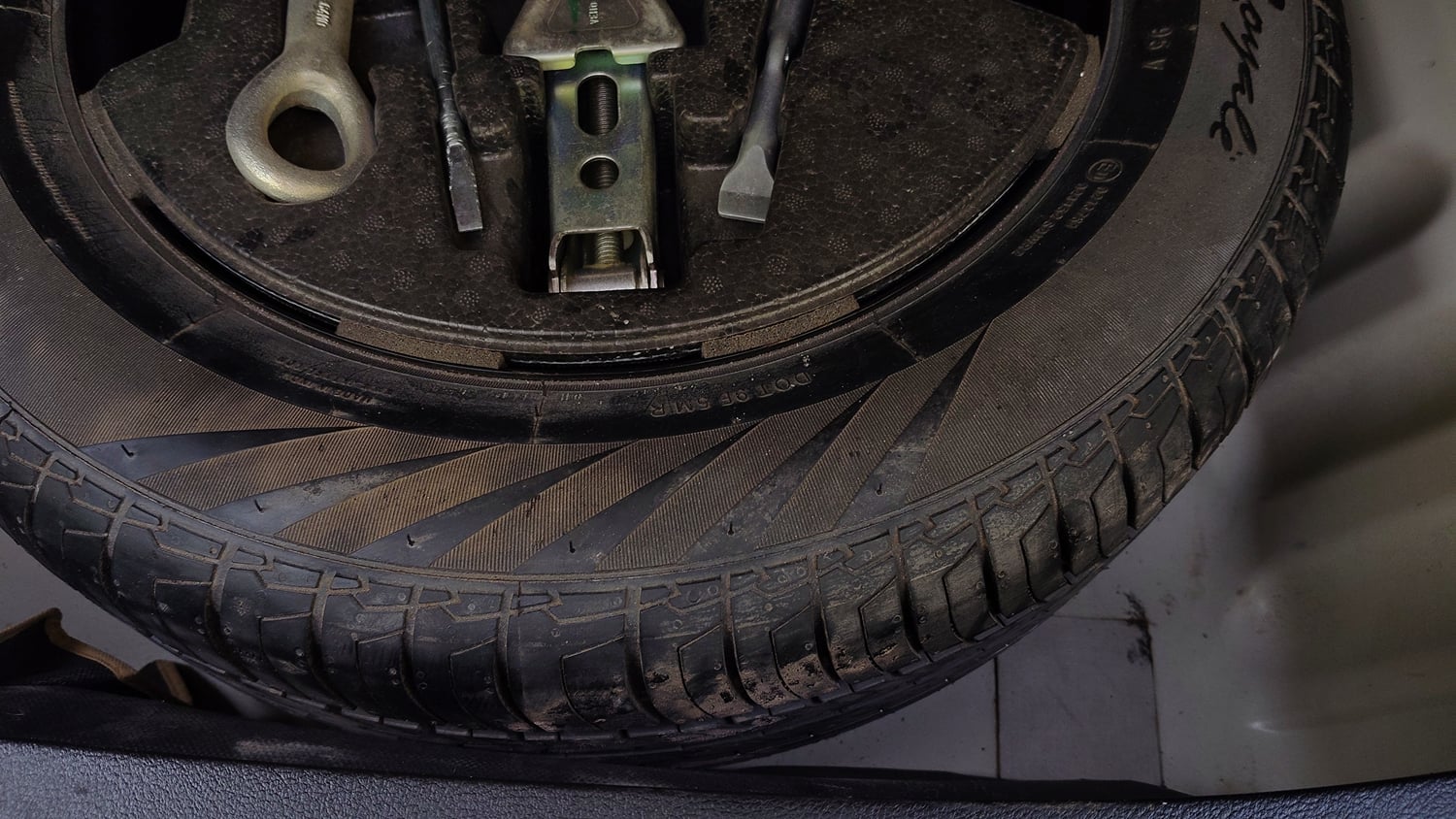 Used 2021 Maruti Suzuki S-Cross Zeta Petrol Manual tyres SPARE TYRE VIEW