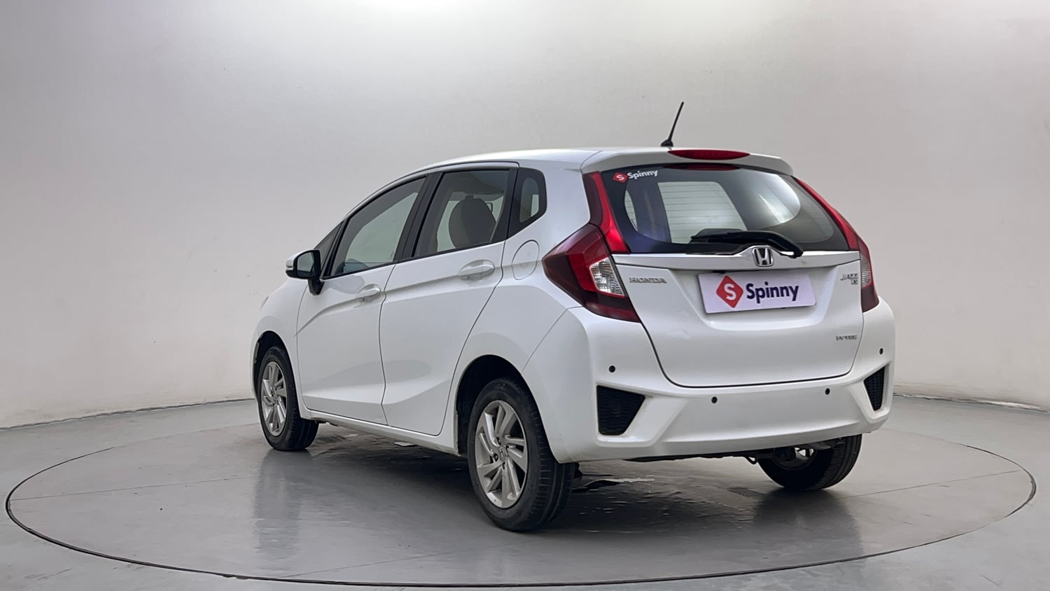 Used 2018 Honda Jazz V AT Petrol Petrol Automatic exterior LEFT REAR CORNER VIEW