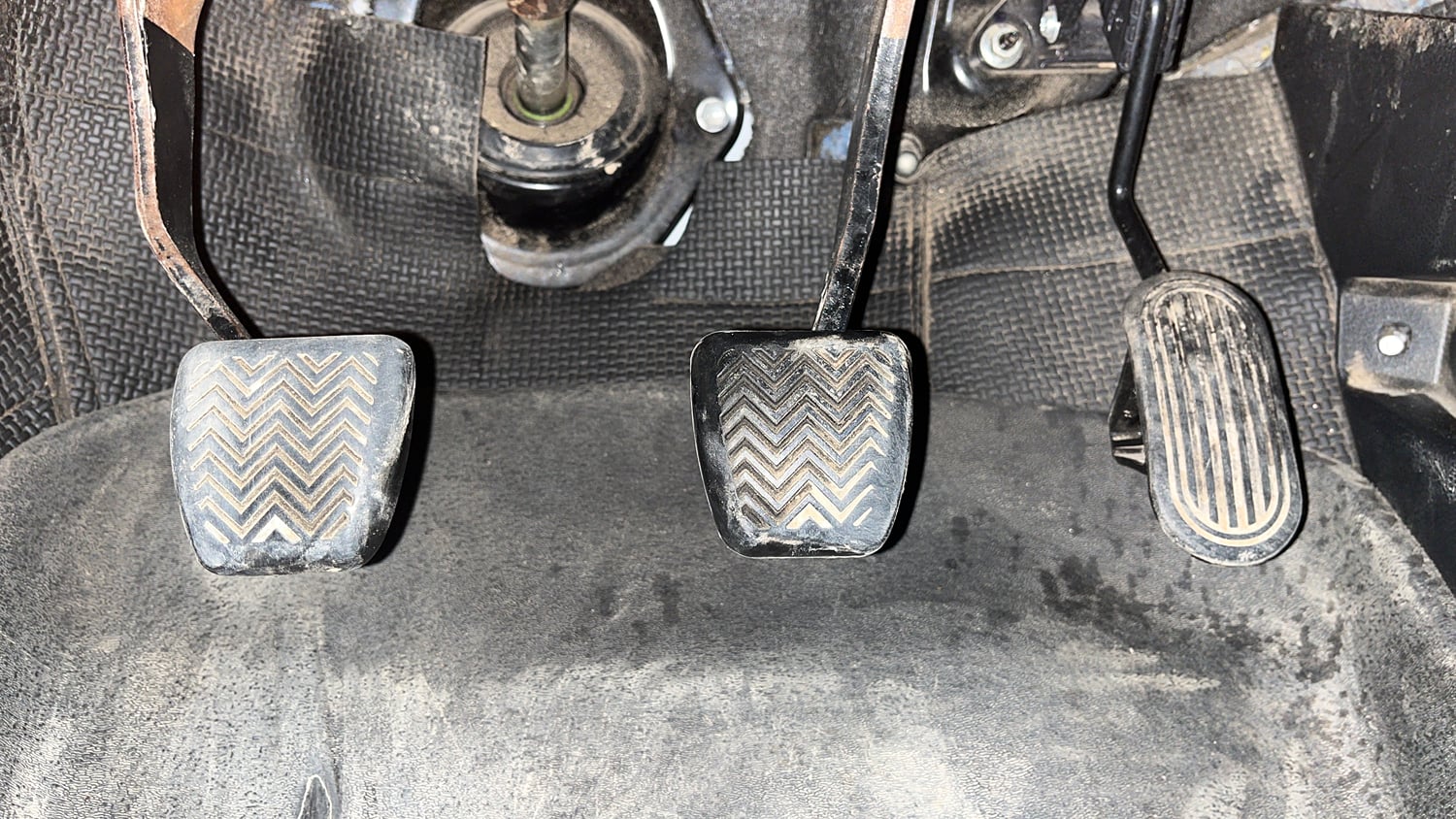 Used 2019 Toyota Fortuner 2.8 4x2 MT Diesel Manual interior PEDALS VIEW