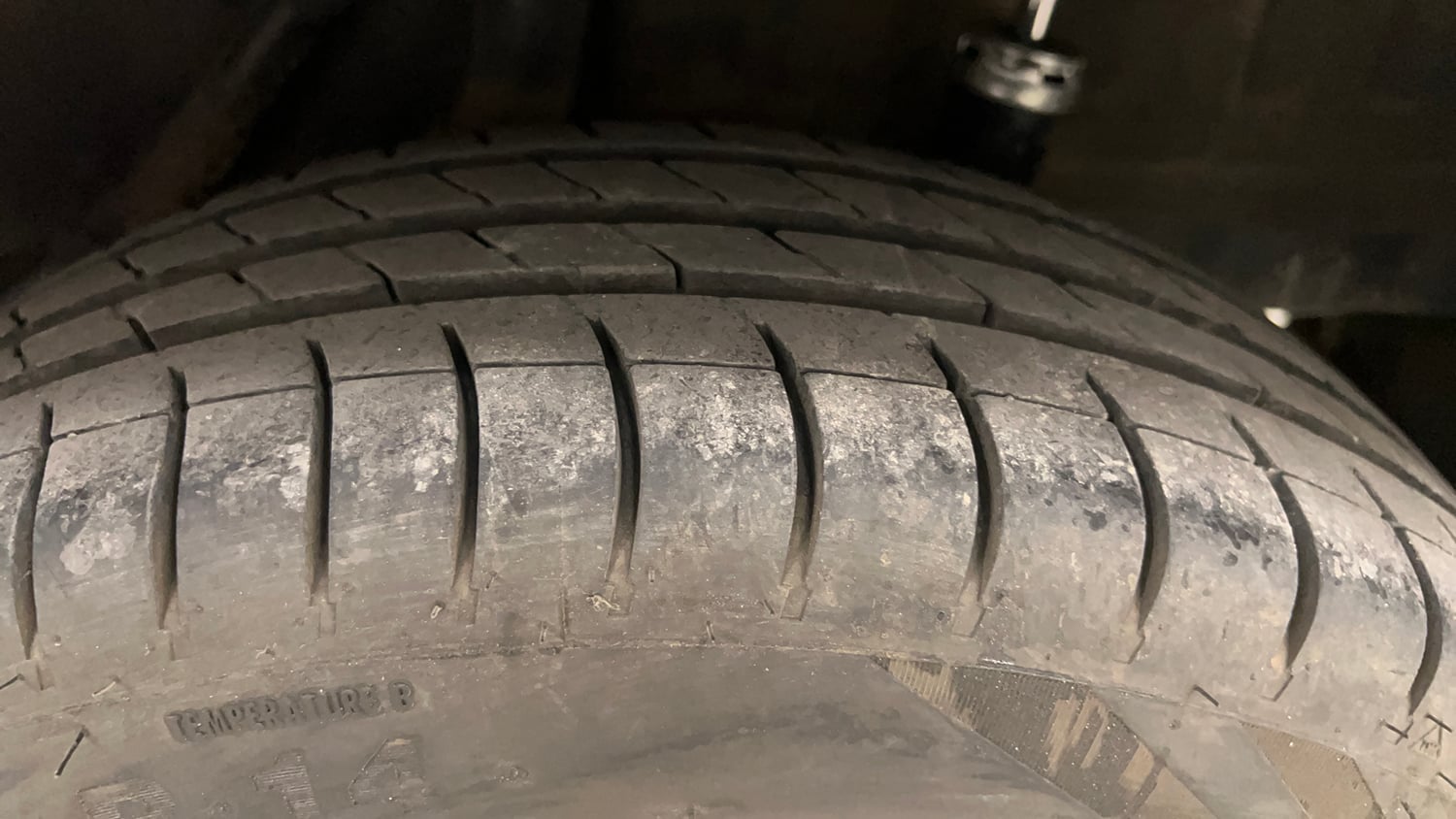 Used 2015 Honda Brio S MT Petrol Manual tyres LEFT REAR TYRE TREAD VIEW