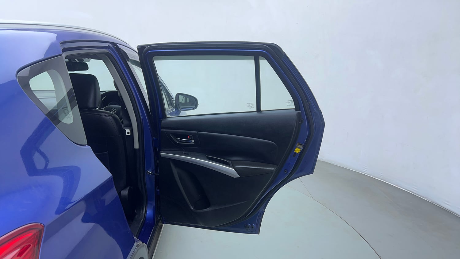 Used 2016 Maruti Suzuki S-Cross Alpha 1.3 Diesel Manual interior RIGHT REAR DOOR OPEN VIEW