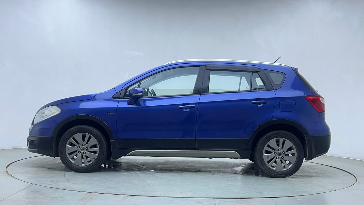 Used 2016 Maruti Suzuki S-Cross Alpha 1.3 Diesel Manual exterior LEFT SIDE VIEW