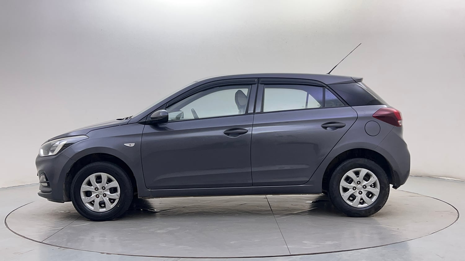 Used 2019 Hyundai Elite i20 Magna Plus 1.2 + CNG (Outside Fitted) Petrol Manual exterior LEFT SIDE VIEW