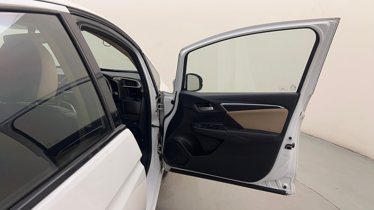 Used 2018 Honda Jazz V AT Petrol Petrol Automatic interior RIGHT FRONT DOOR OPEN VIEW