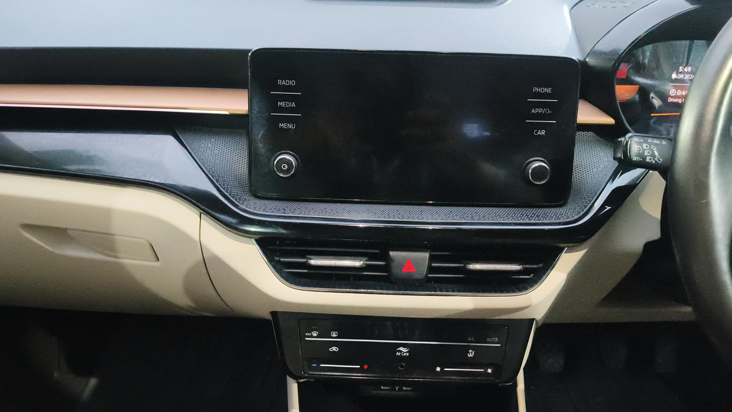 Used 2022 Skoda Slavia Style 1.0L TSI MT Petrol Manual interior MUSIC SYSTEM & AC CONTROL VIEW