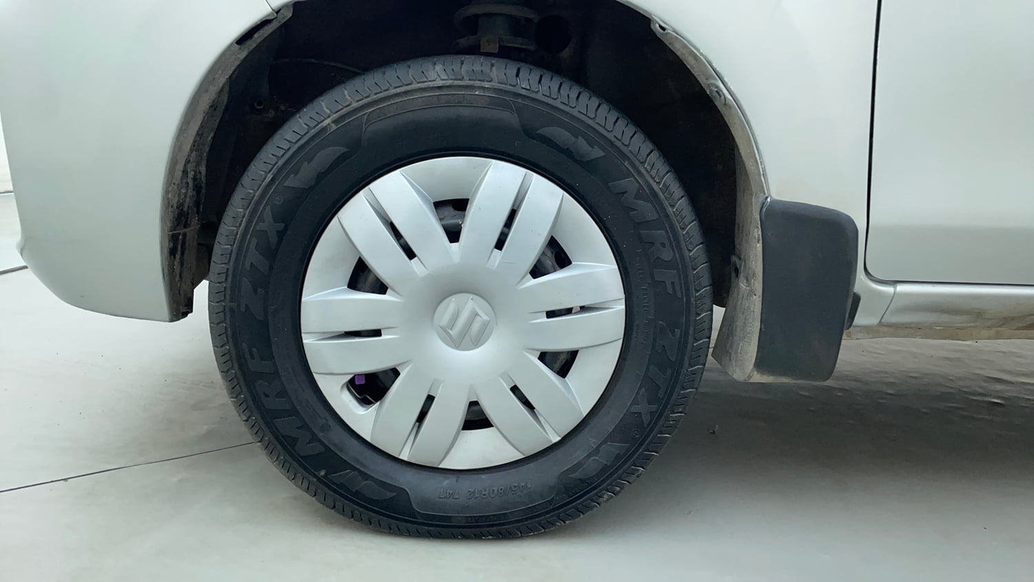 Used 2021 Maruti Suzuki Alto 800 LXi (O) Petrol Manual tyres LEFT FRONT TYRE RIM VIEW