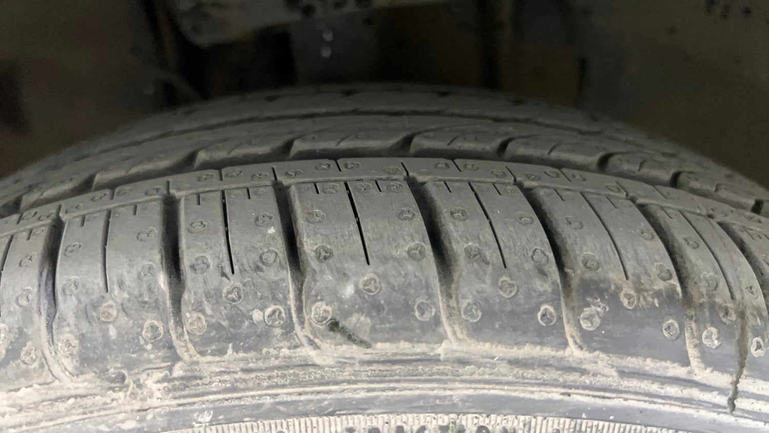 Used 2020 Tata Tiago XZ Plus Petrol Manual tyres LEFT FRONT TYRE TREAD VIEW