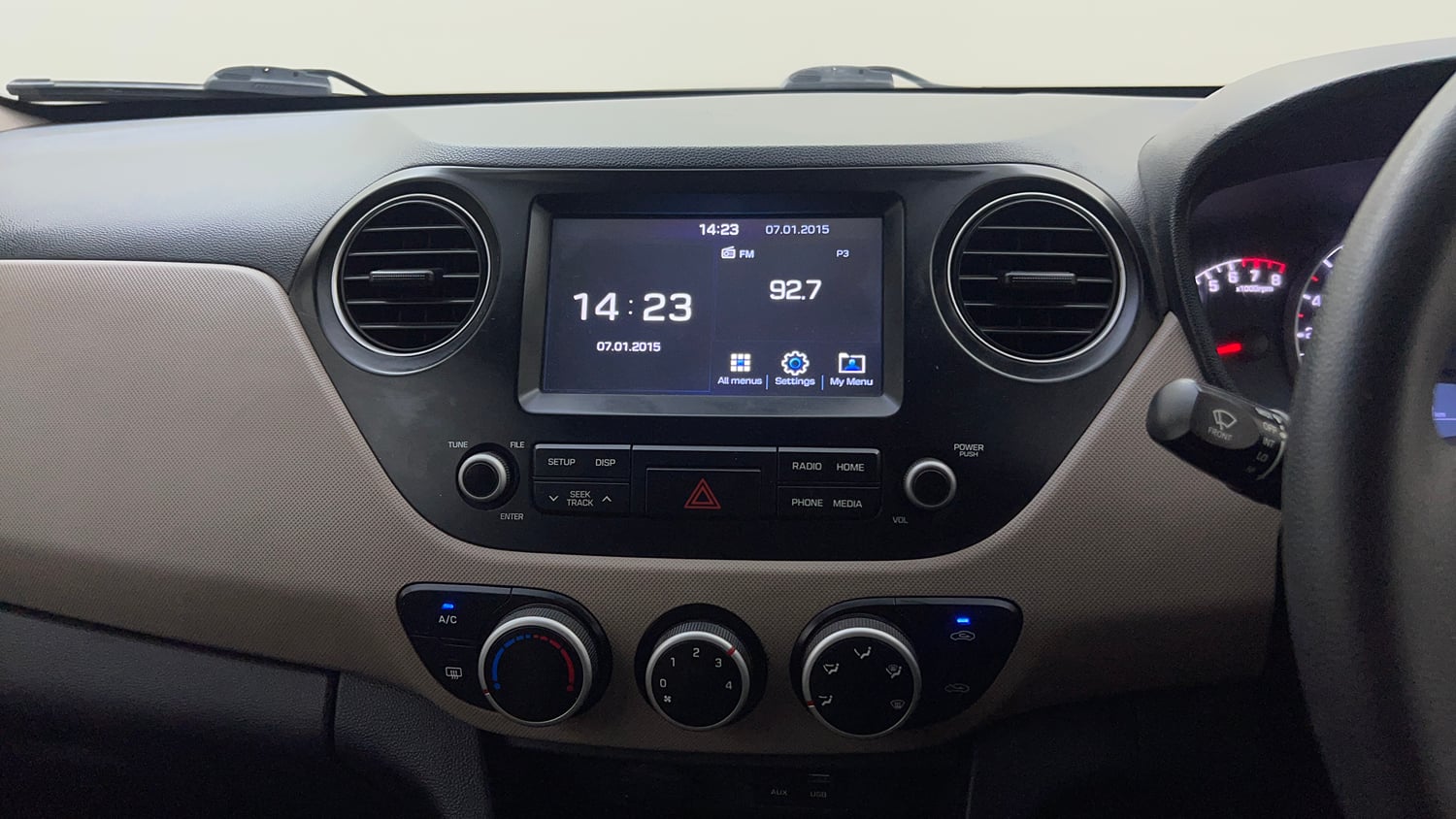 Used 2018 Hyundai Grand i10 Sportz (O) 1.2 Kappa VTVT Petrol Manual top_features Integrated (in-dash) music system
