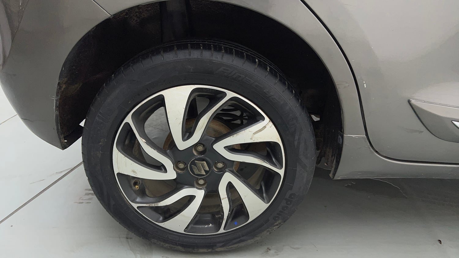 Used 2019 Maruti Suzuki Baleno Zeta Petrol Manual tyres RIGHT REAR TYRE RIM VIEW